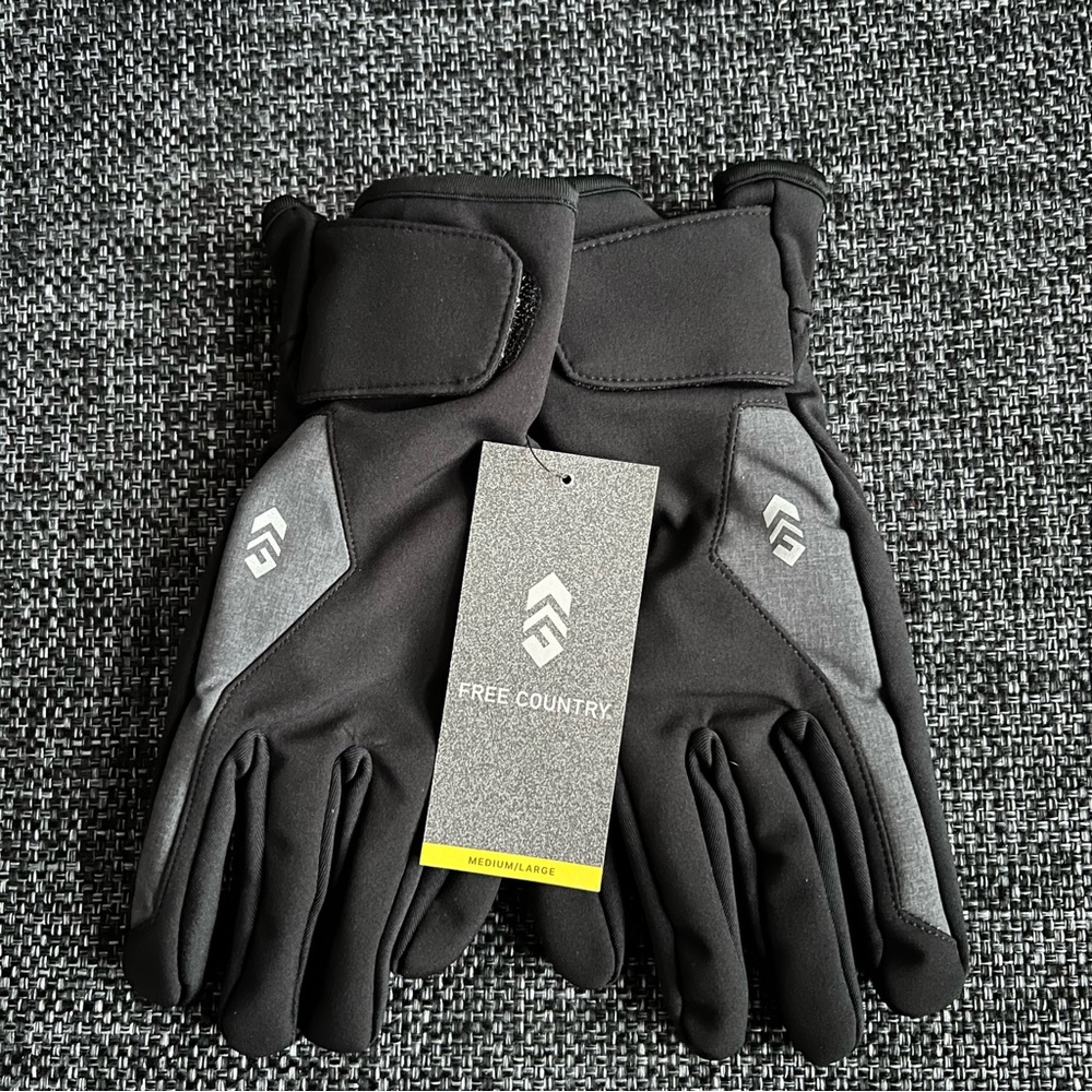 NWT Men’s Free Country Stretch Softshell Gloves Size Medium/Large
